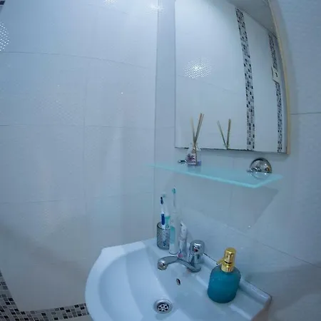 Monroe Double Room, City Center/kapana/old Town